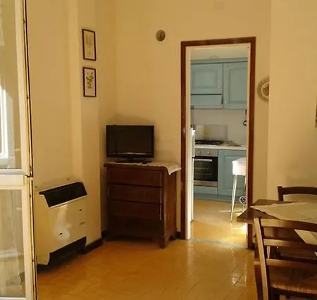 Monterosso 81 *